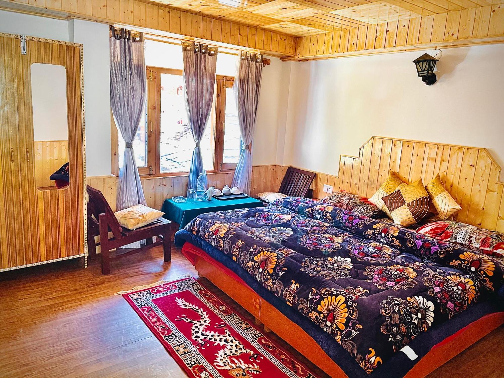 La Voglia-old Hostel Manali (Himachal Pradesh)